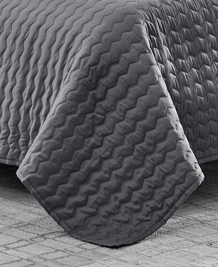 Vera Wang Herringbone Stitch Cotton 3 Piece Quilt Set, Queen - Image 4