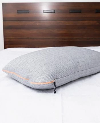 SOLID8 Artic Touch Soft Density Down Alternative Instacool Pillow, Jumbo - Image 3