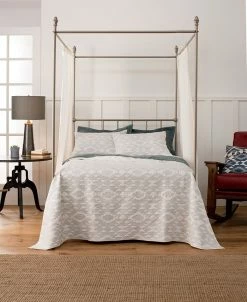 Pendleton Yuma Star Quilted 2 Piece Coverlet Set, King