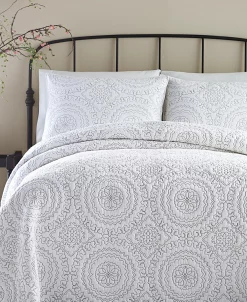 Jessica Simpson Medallion Quilt, Full/Queen